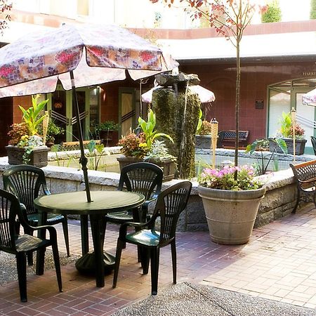 Harrison Lake Hotel ينابيع هاريسون الحارة المظهر الخارجي الصورة