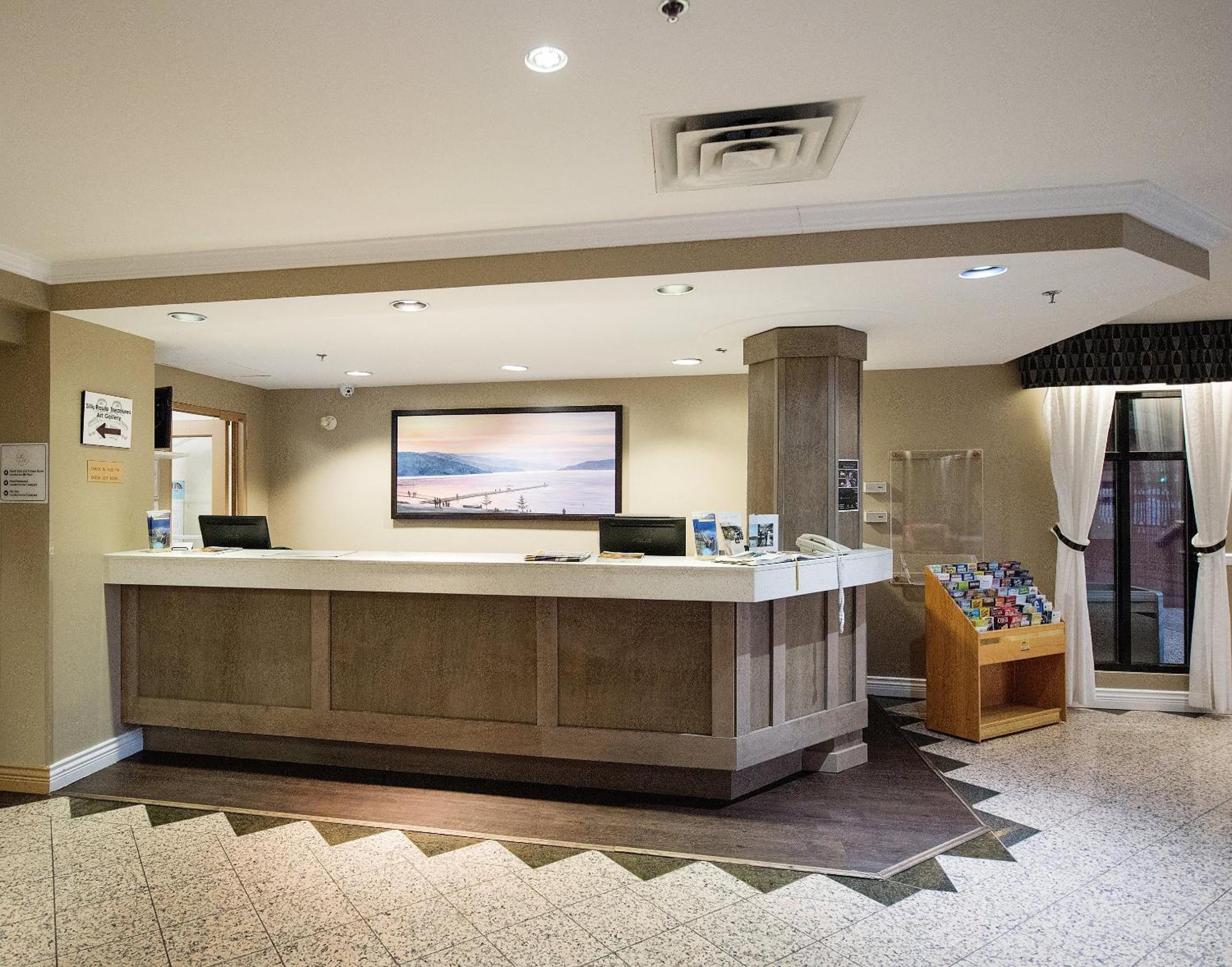 Harrison Lake Hotel ينابيع هاريسون الحارة المظهر الخارجي الصورة