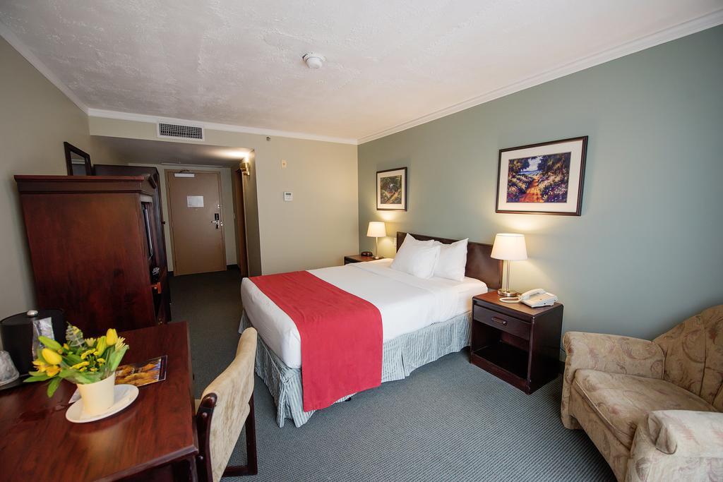 Harrison Lake Hotel ينابيع هاريسون الحارة المظهر الخارجي الصورة