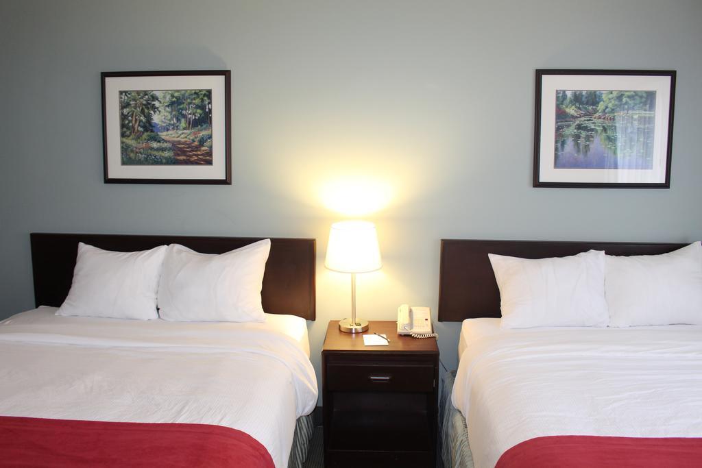 Harrison Lake Hotel ينابيع هاريسون الحارة المظهر الخارجي الصورة